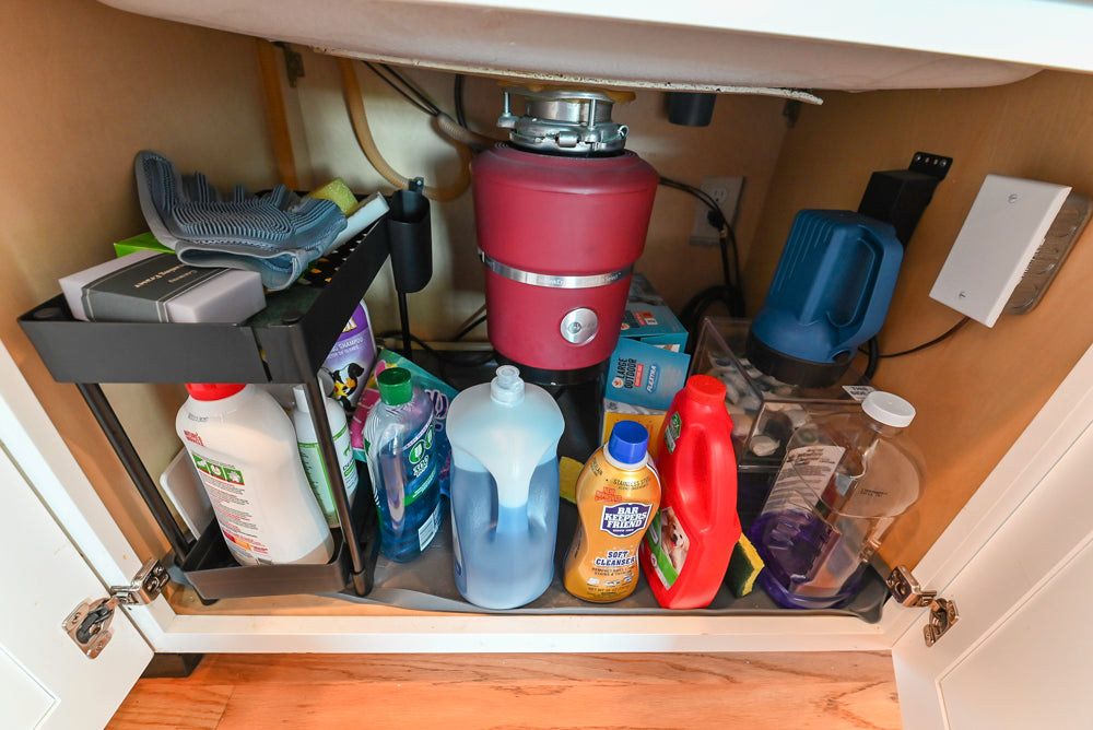 Cozy Charm: Traditional White Kitchen with Island & Appliance Package