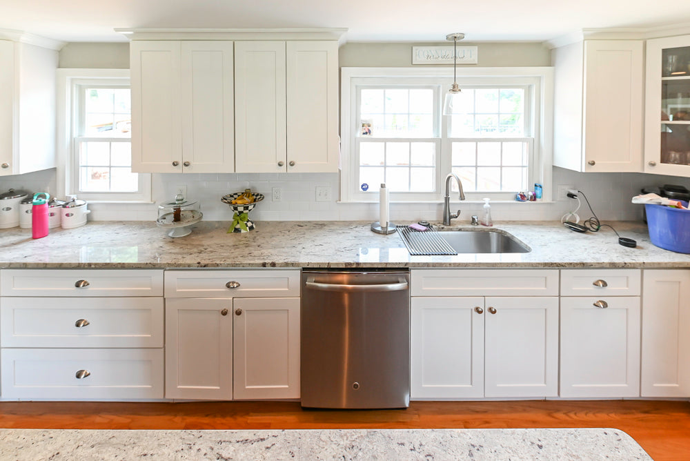 Traditional White Kitchen with Granite Island and Appliances