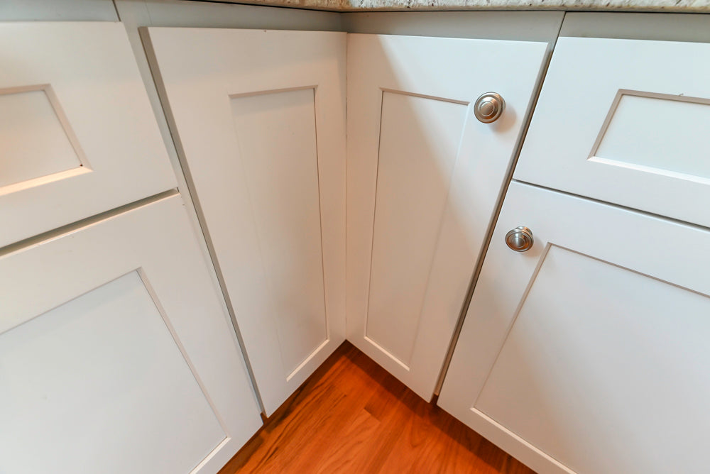 Cozy Charm: Traditional White Kitchen with Island & Appliance Package