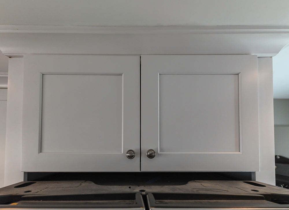 Cozy Charm: Traditional White Kitchen with Island & Appliance Package