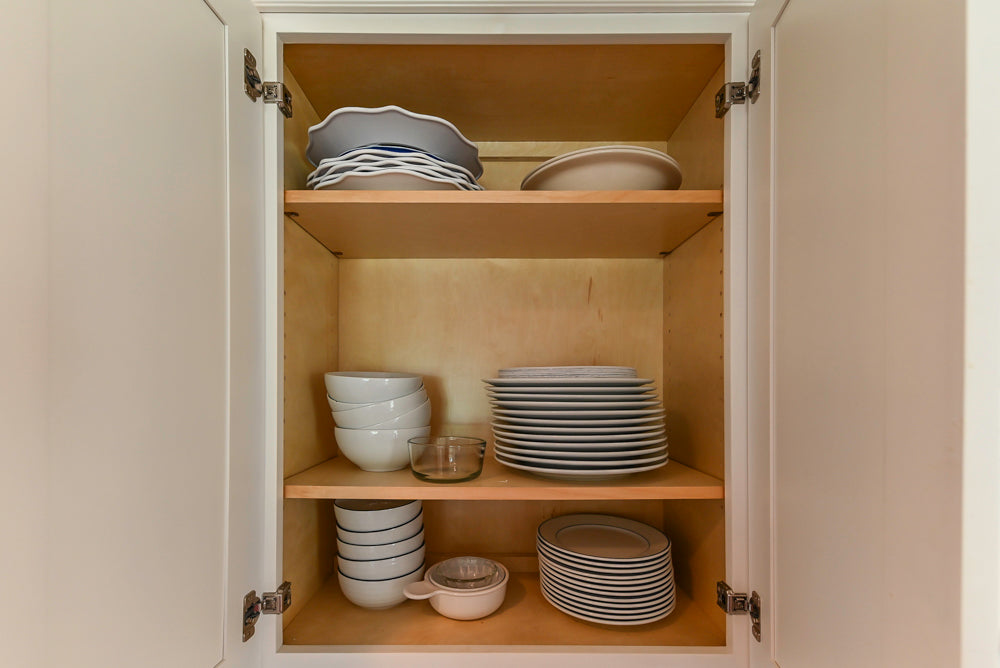 Cozy Charm: Traditional White Kitchen with Island & Appliance Package