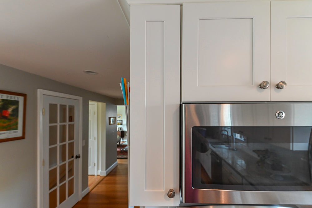 Cozy Charm: Traditional White Kitchen with Island & Appliance Package