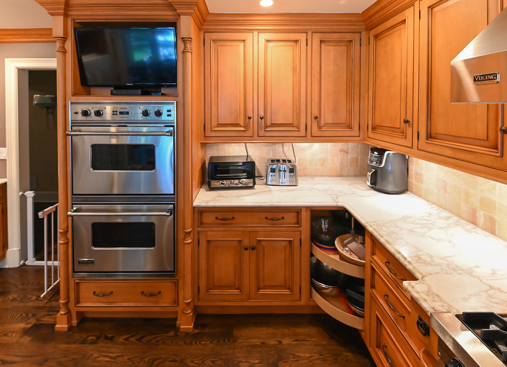 Large Traditional Wooden Kitchen with Island, Desk Area and Appliances