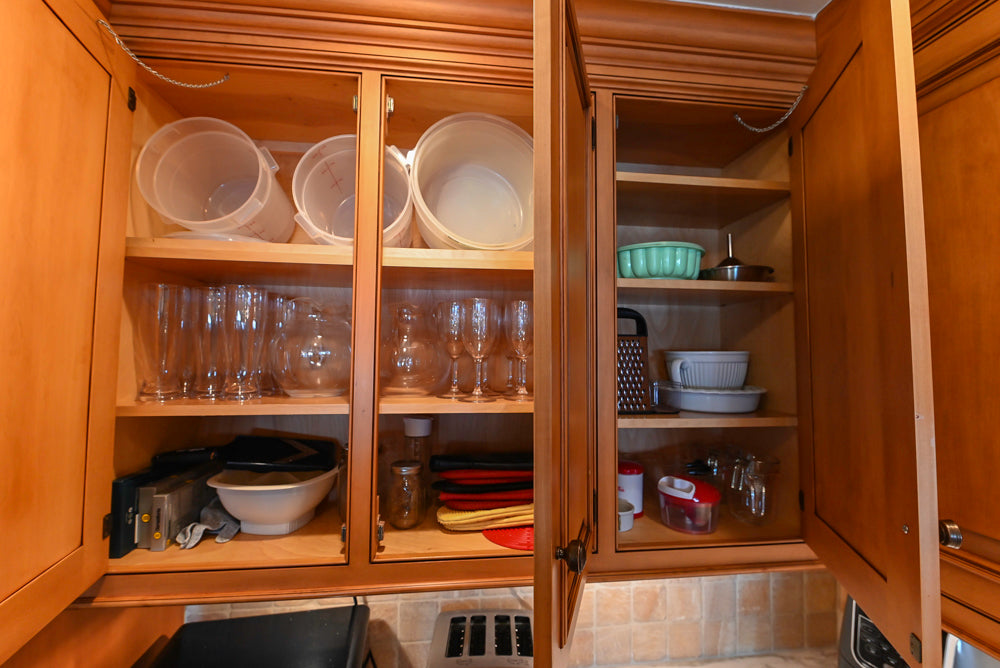 Large Traditional Wooden Kitchen with Island, Desk Area and Appliances