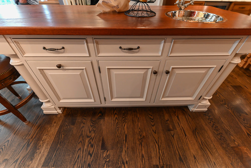 Large Traditional Wooden Kitchen with Island, Desk Area and Appliances