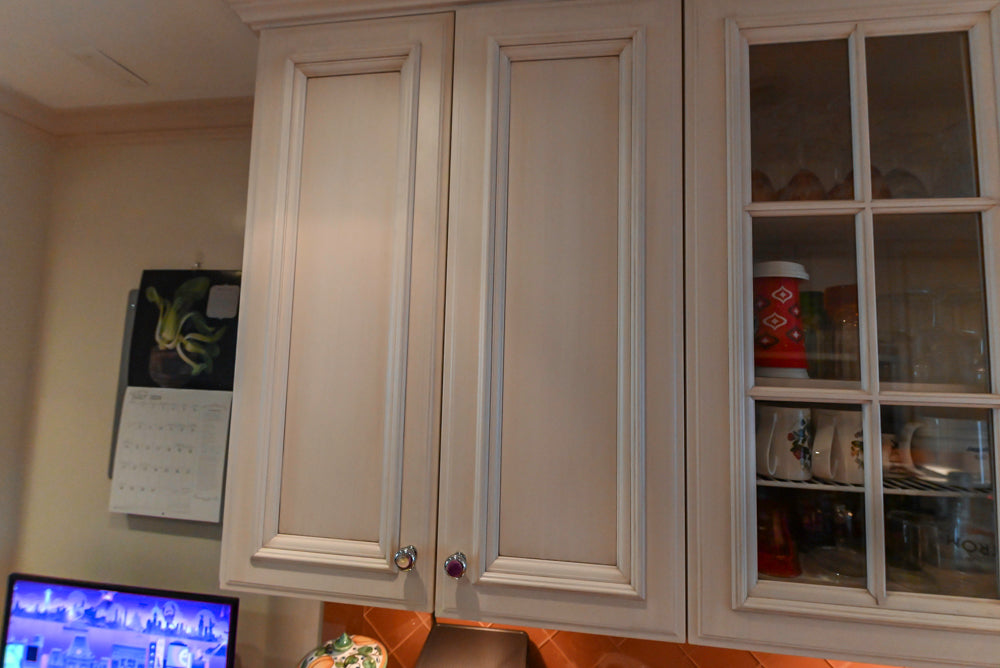 Wood-Mode Wonder: Traditional Light Cream Kitchen with Granite Countertops