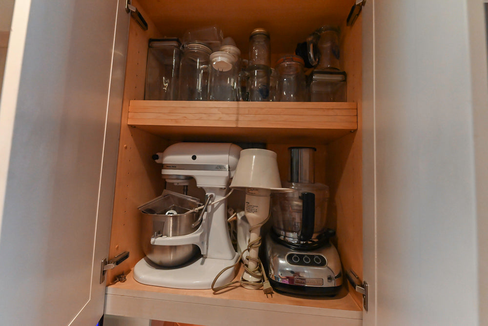 Wood-Mode Wonder: Traditional Light Cream Kitchen with Granite Countertops