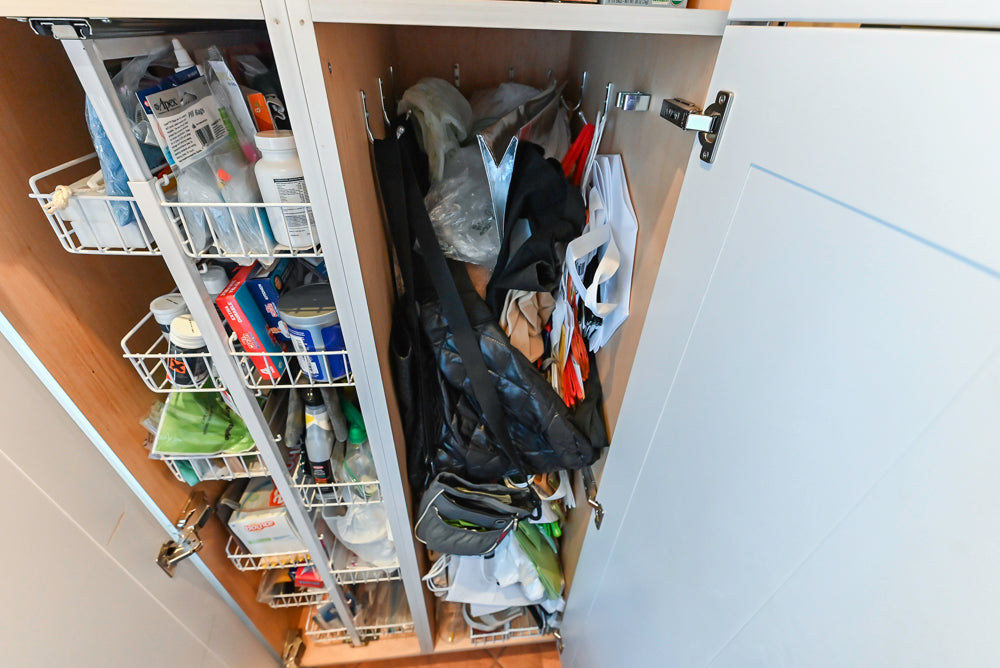 Wood-Mode Wonder: Traditional Light Cream Kitchen with Granite Countertops
