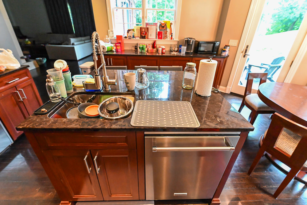 Stylish Dark Wooden Transitional Pre-Owned Kitchen with Appliances and Dark Granite Island