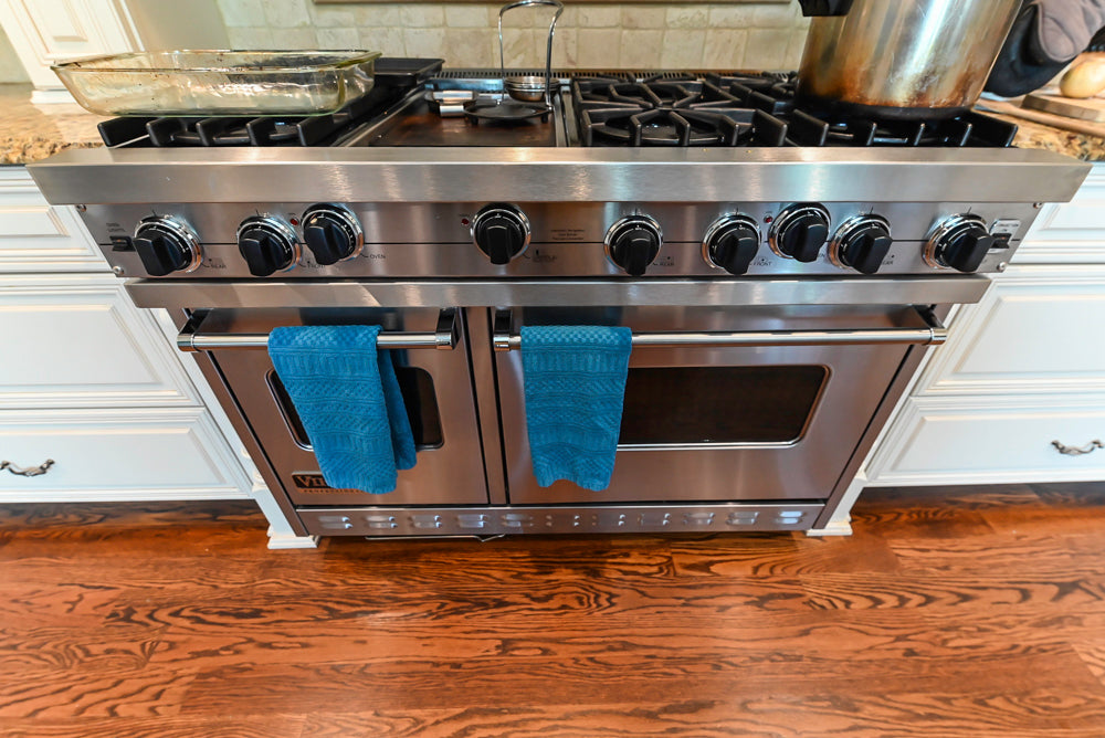 Oh My Omega: Traditional White Kitchen with Pantry, Desk Area & Appliances