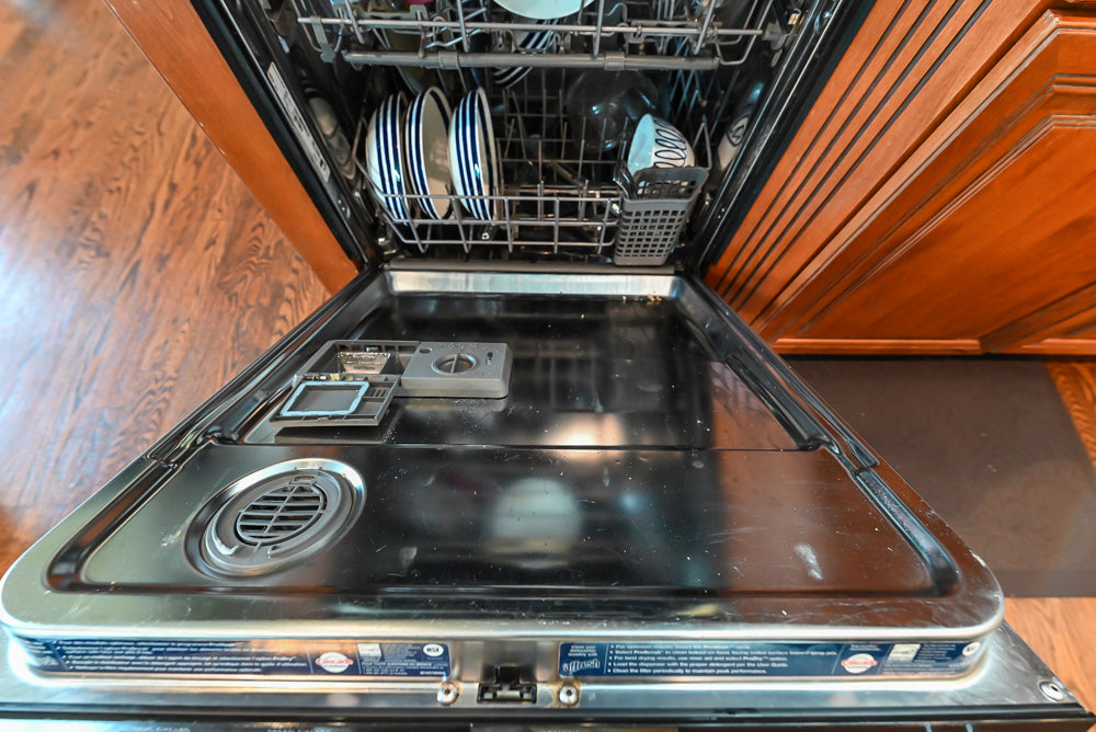 Oh My Omega: Traditional White Kitchen with Pantry, Desk Area & Appliances