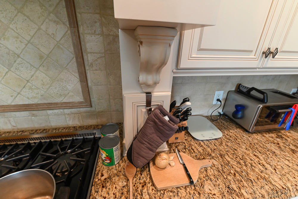 Oh My Omega: Traditional White Kitchen with Pantry, Desk Area & Appliances