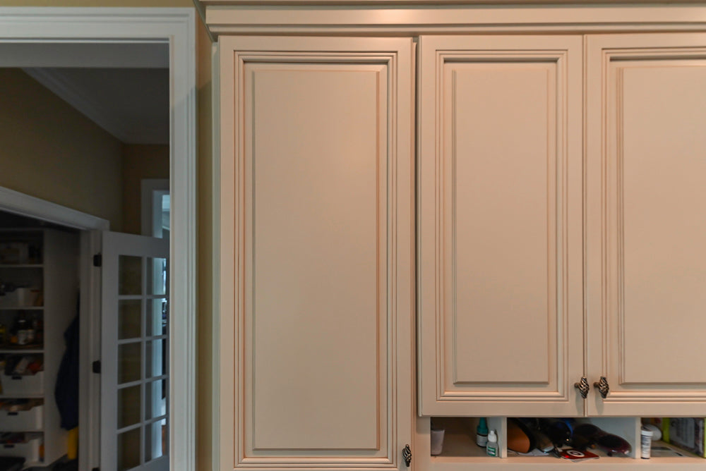 Oh My Omega: Traditional White Kitchen with Pantry, Desk Area & Appliances