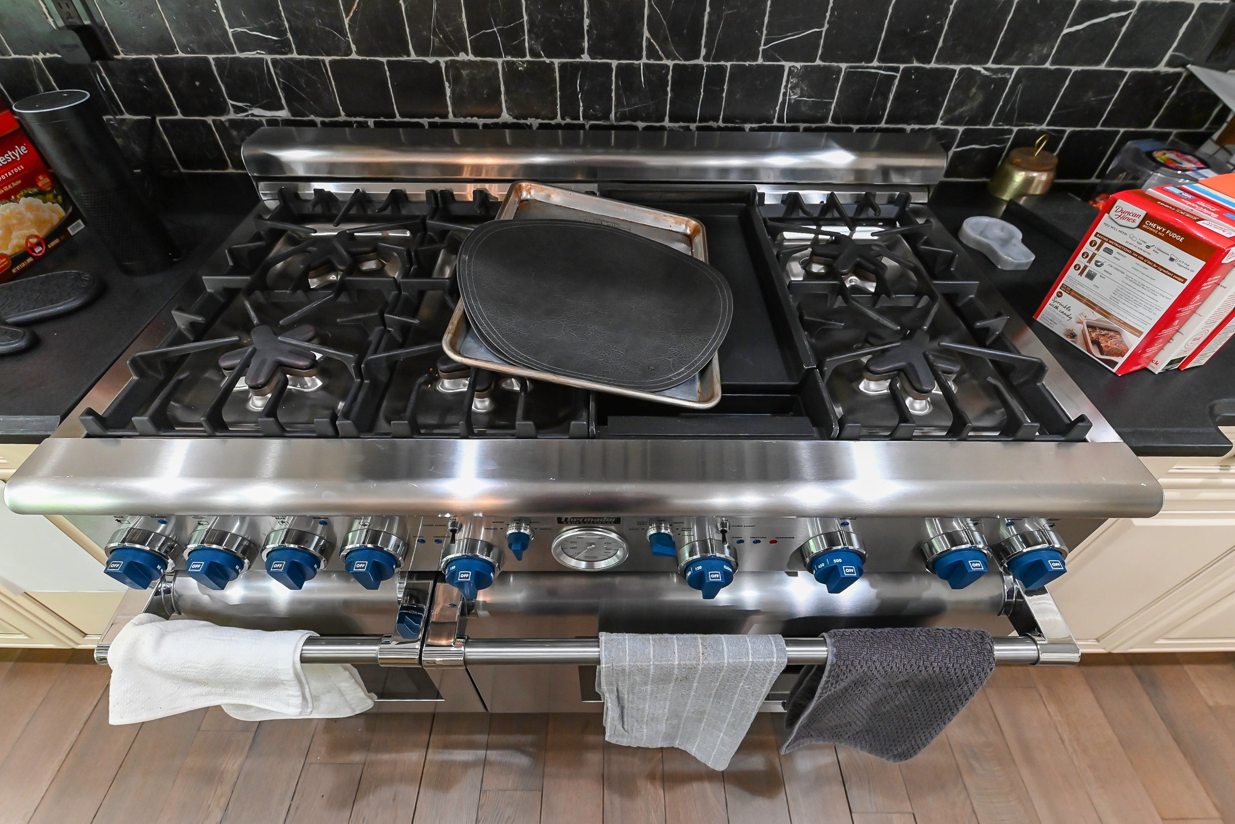Brookhaven Beauty: Traditional Cream Kitchen with Island & Appliances