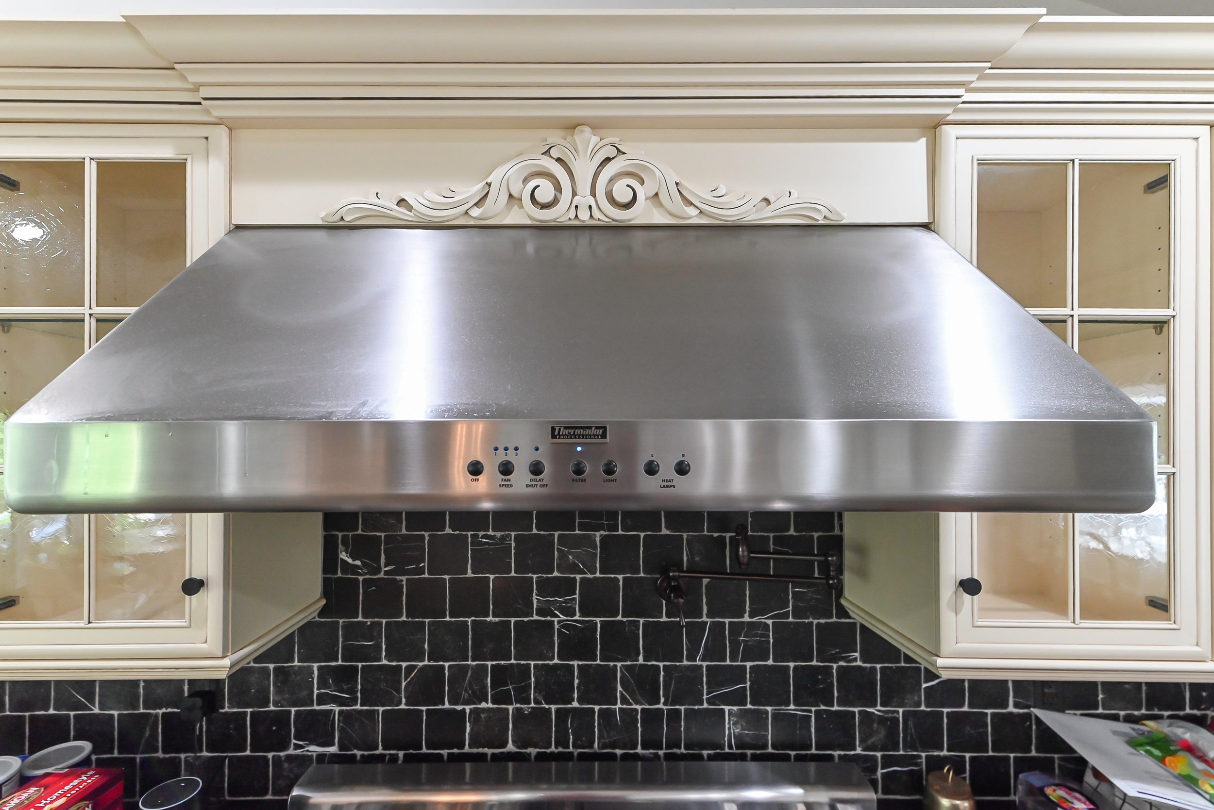 Brookhaven Beauty: Traditional Cream Kitchen with Island & Appliances