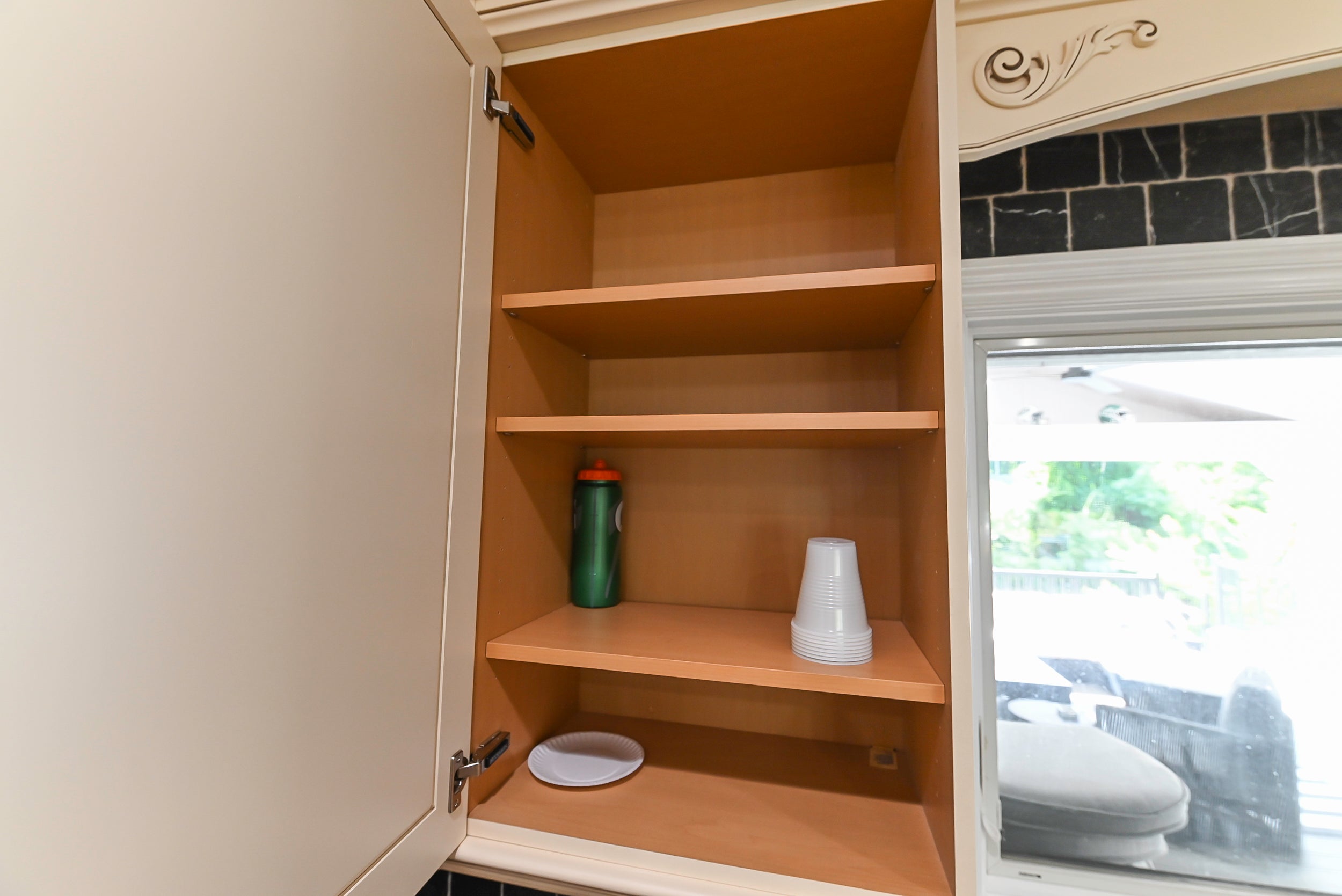 Brookhaven Beauty: Traditional Cream Kitchen with Island & Appliances