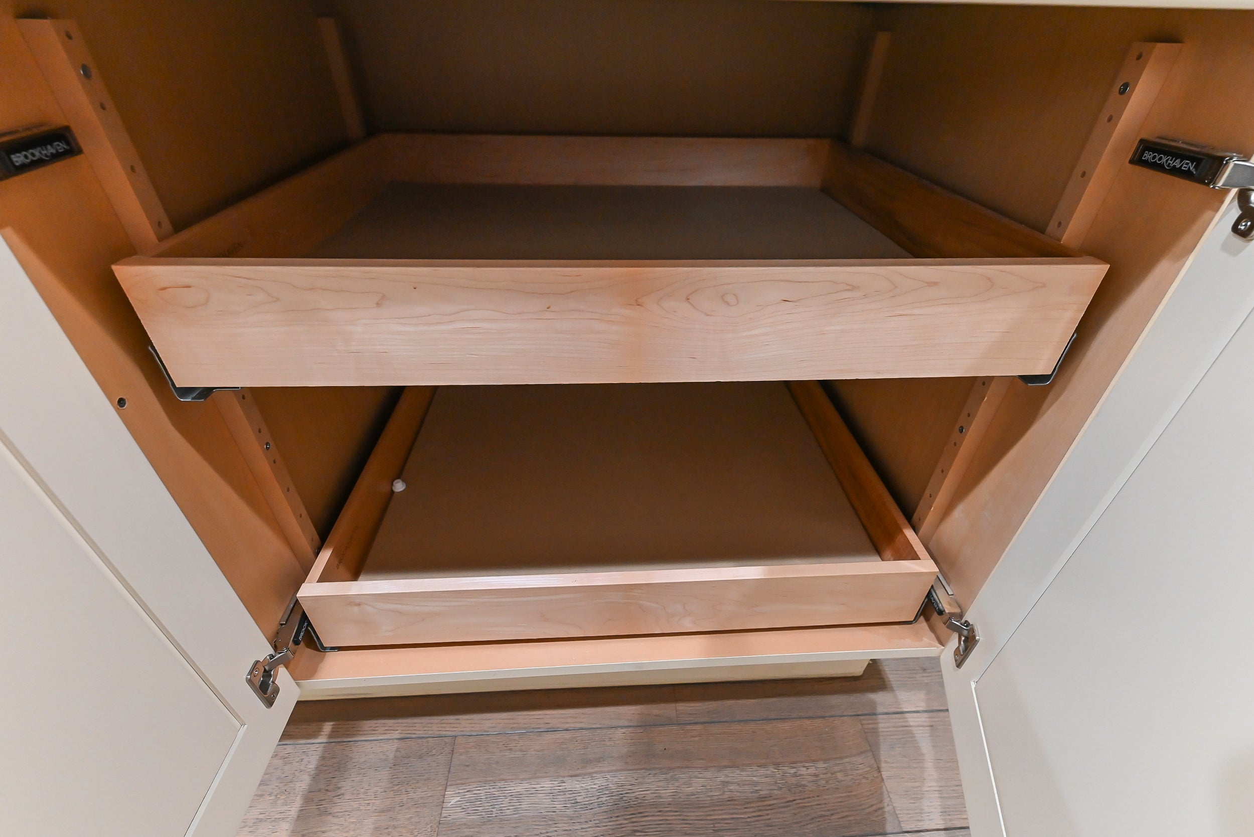 Brookhaven Beauty: Traditional Cream Kitchen with Island & Appliances