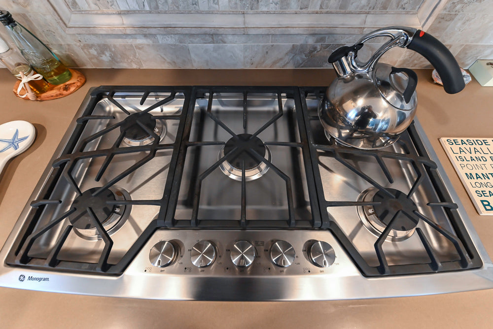 Ultimate Ultracraft: Traditional Cream Kitchen with Island & Appliances