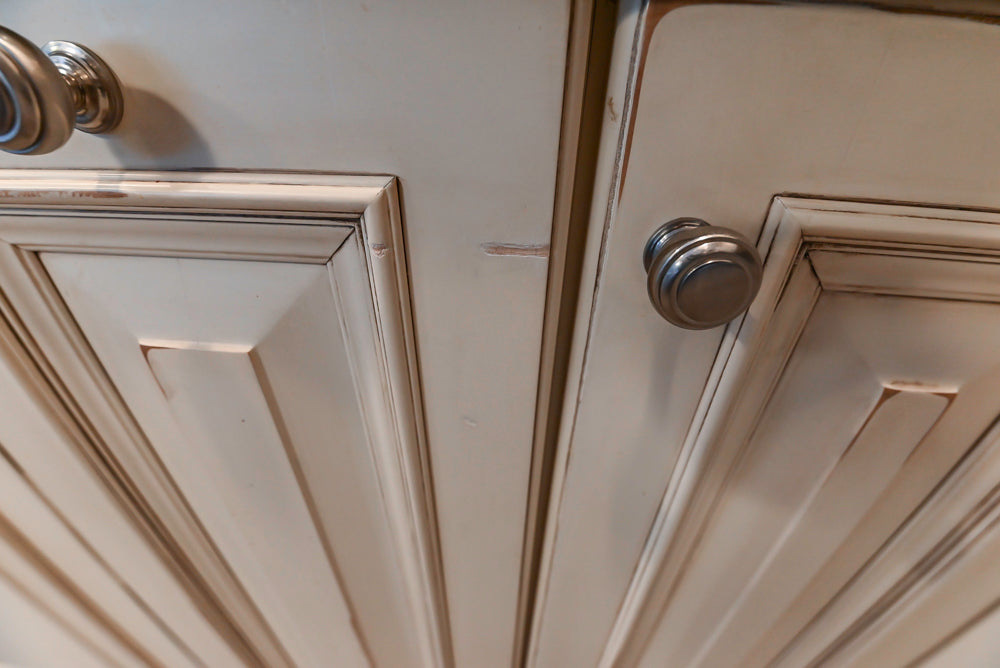 Ultimate Ultracraft: Traditional Cream Kitchen with Island & Appliances