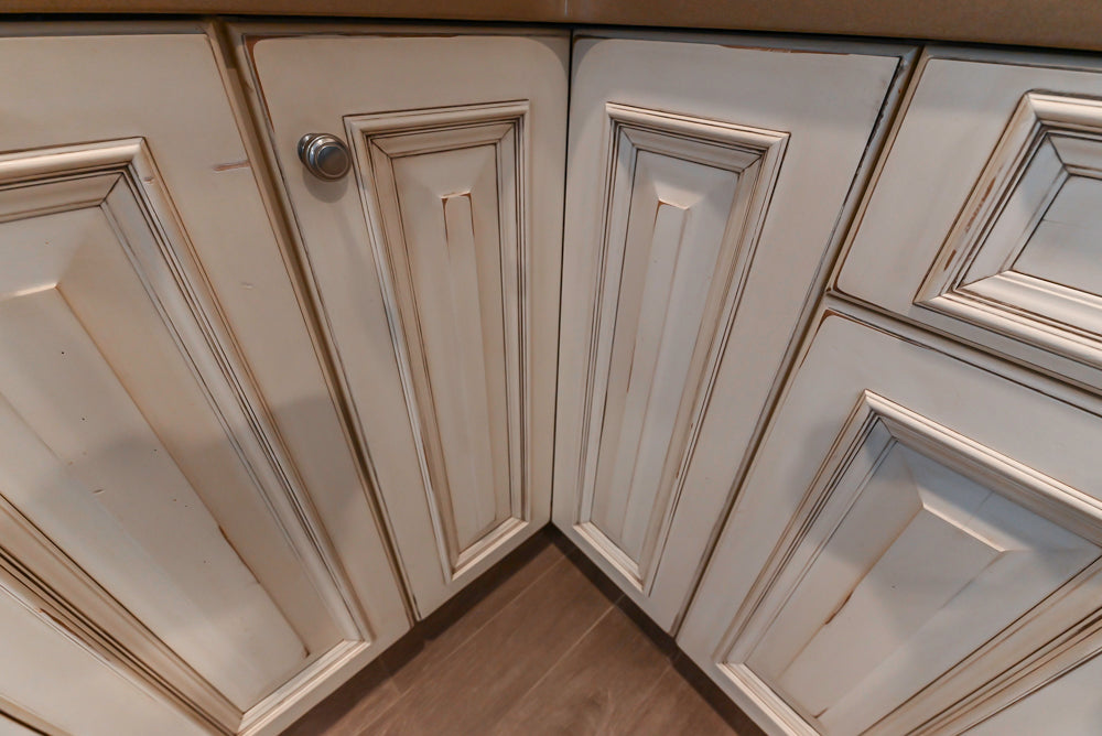 Ultimate Ultracraft: Traditional Cream Kitchen with Island & Appliances