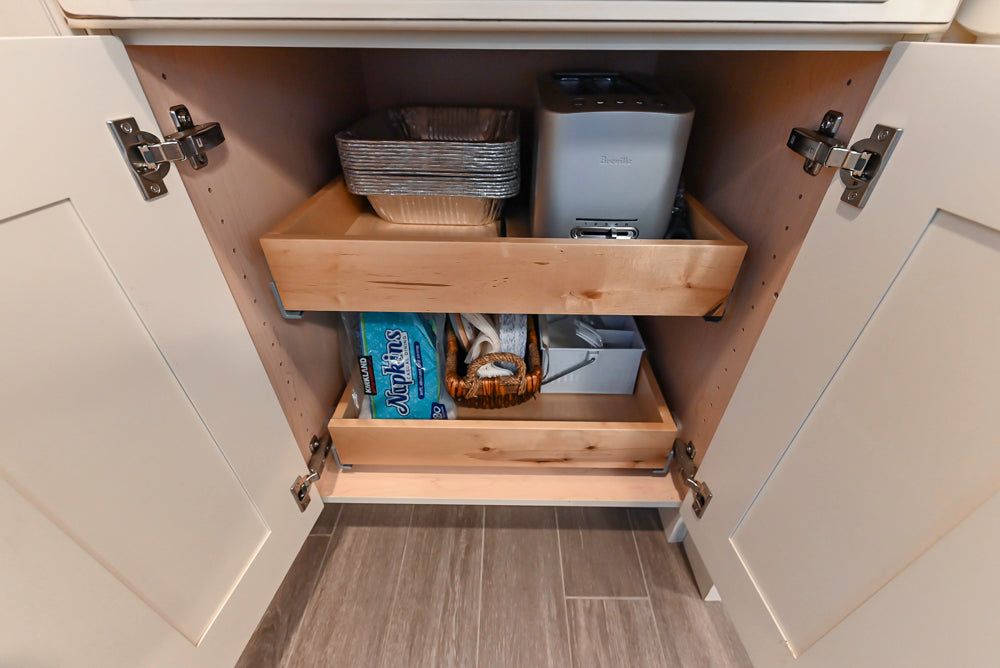 Ultimate Ultracraft: Traditional Cream Kitchen with Island & Appliances