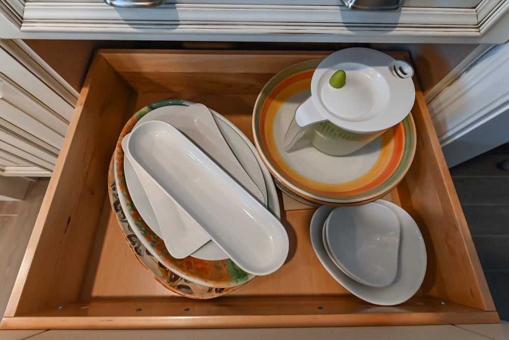 Ultimate Ultracraft: Traditional Cream Kitchen with Island & Appliances