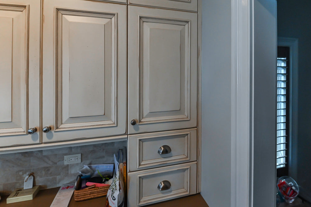 Ultimate Ultracraft: Traditional Cream Kitchen with Island & Appliances