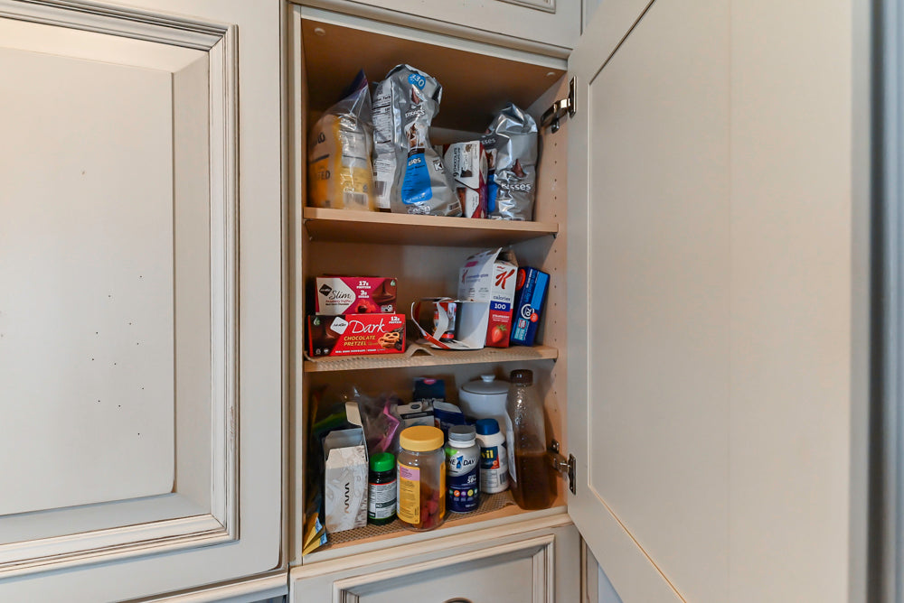 Ultimate Ultracraft: Traditional Cream Kitchen with Island & Appliances