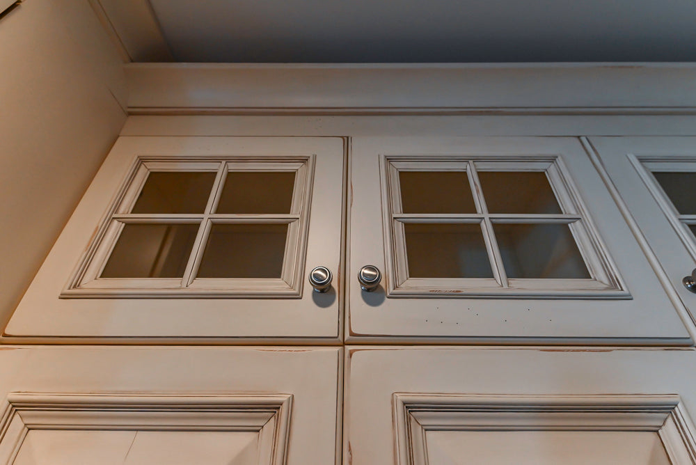 Ultimate Ultracraft: Traditional Cream Kitchen with Island & Appliances