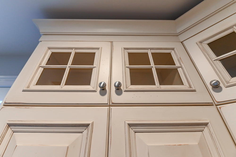 Ultimate Ultracraft: Traditional Cream Kitchen with Island & Appliances