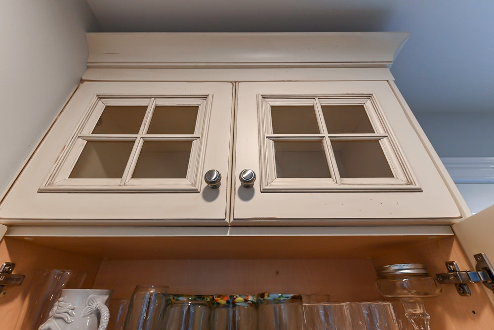 Ultimate Ultracraft: Traditional Cream Kitchen with Island & Appliances