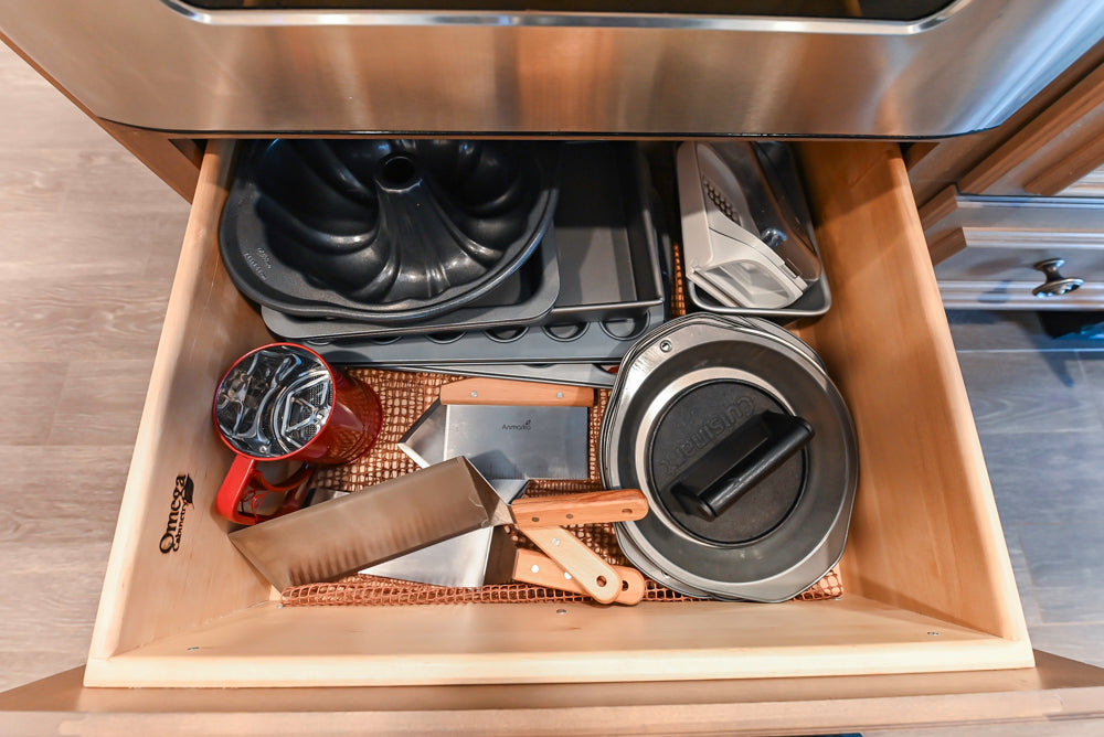 Ultimate Ultracraft: Traditional Cream Kitchen with Island & Appliances