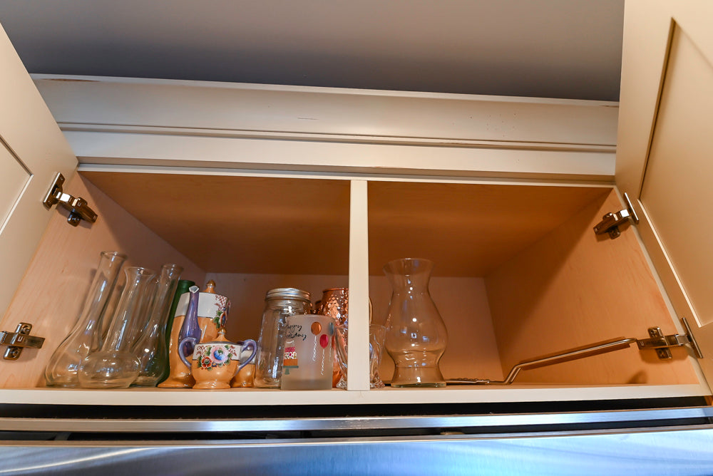 Ultimate Ultracraft: Traditional Cream Kitchen with Island & Appliances