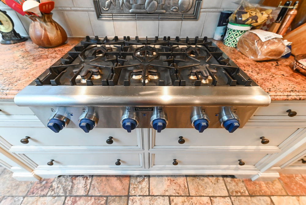Heirloom Heritage: Traditional Off-White Kitchen with Island & Appliances