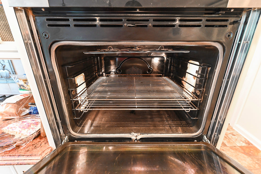 Heirloom Heritage: Traditional Off-White Kitchen with Island & Appliances
