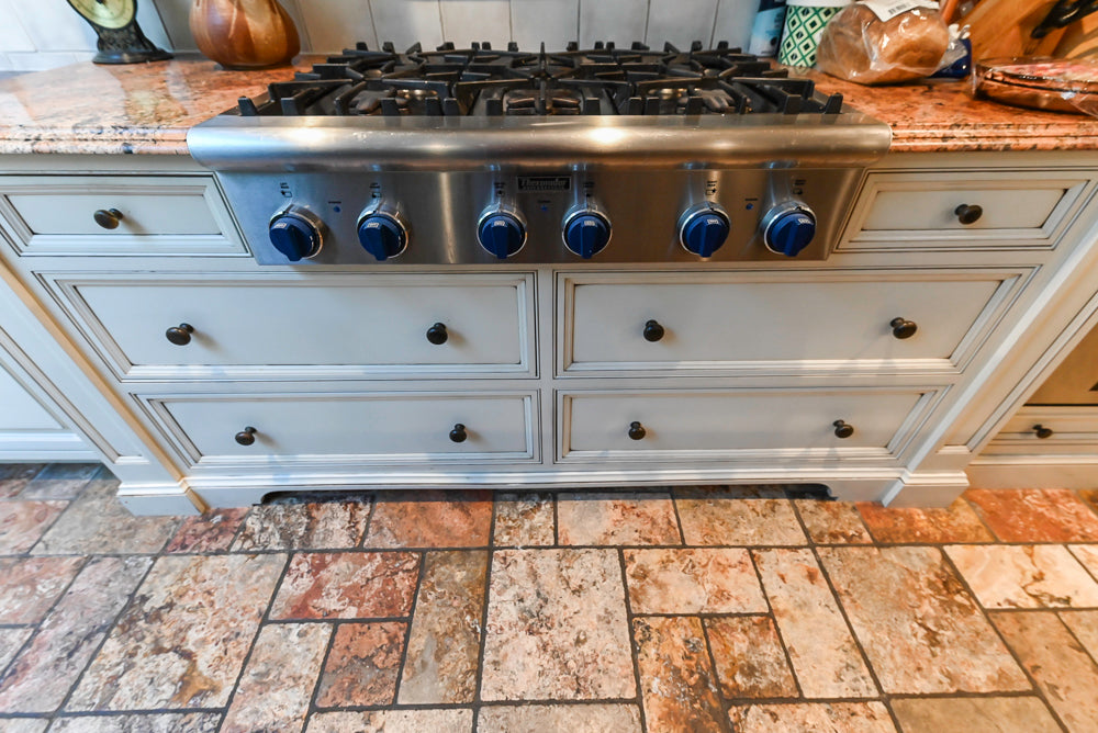 Heirloom Heritage: Traditional Off-White Kitchen with Island & Appliances