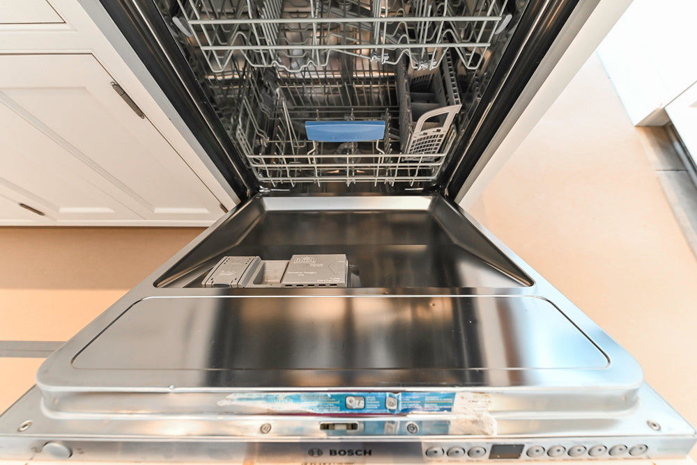 Traditional All-White Quartz Kitchen with Island