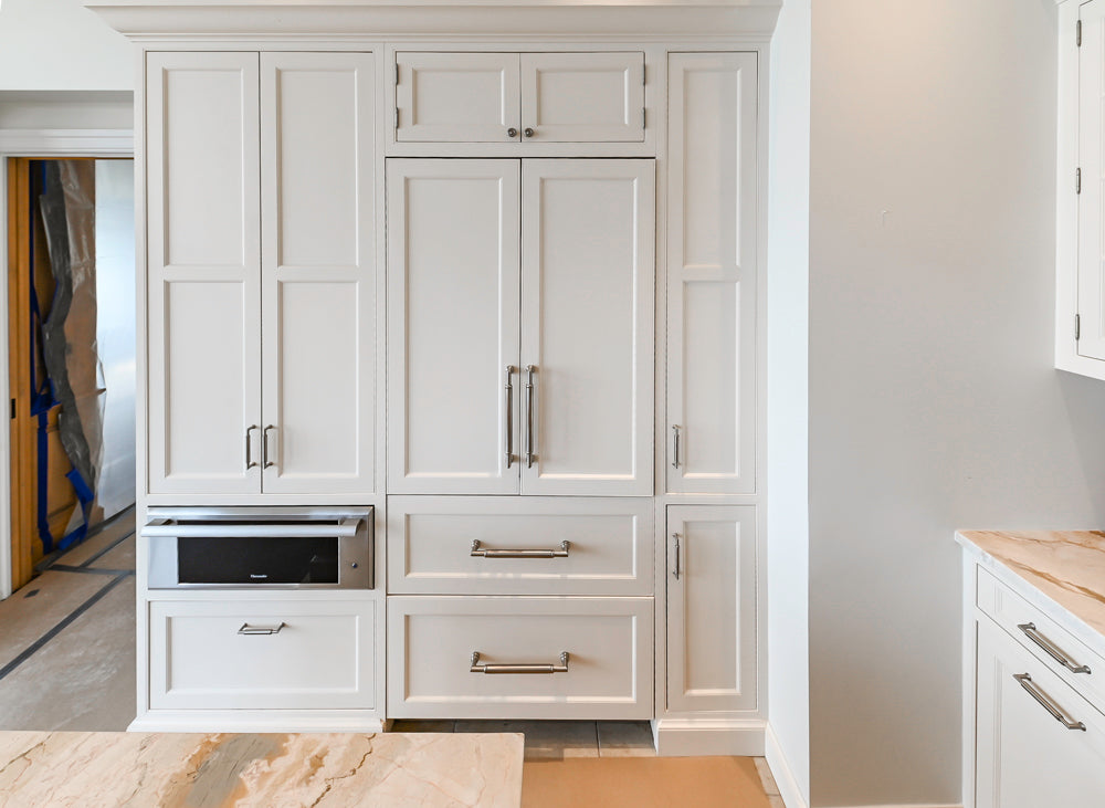 Traditional All-White Pre-Owned Kitchen with Quartz Island