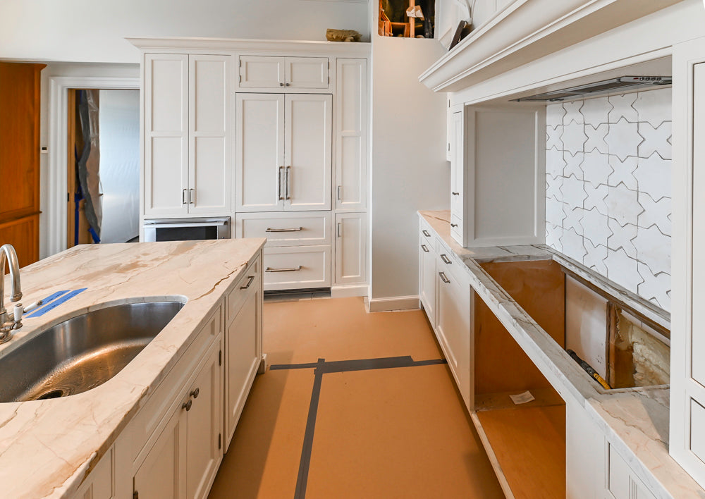 Traditional All-White Pre-Owned Kitchen with Quartz Island