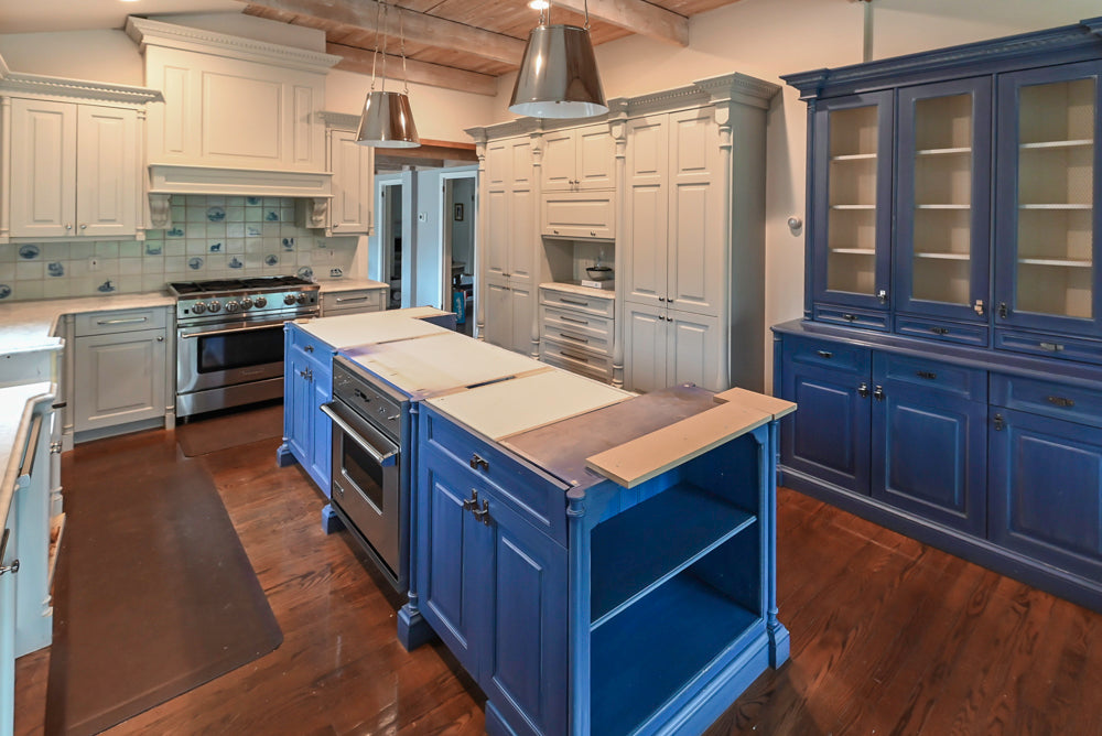 Traditional White Pre-Owned Kitchen with Blue Island and Appliances