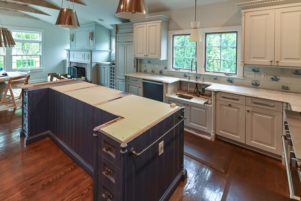 Traditional White Pre-Owned Kitchen with Blue Island and Appliances