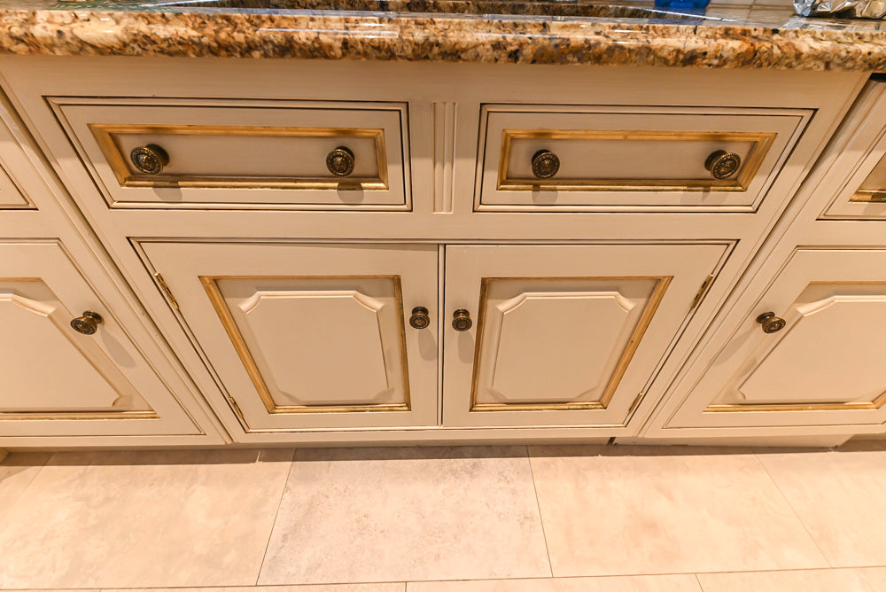 Clive Christian Regency Traditional Cream Kitchen with Double Island, Butlers Pantry & Sub-Zero/Wolf Appliances