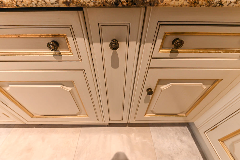 Clive Christian Regency Traditional Cream Kitchen with Double Island, Butlers Pantry & Sub-Zero/Wolf Appliances