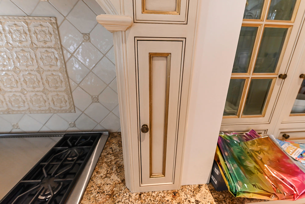 Clive Christian Regency Traditional Cream Kitchen with Double Island, Butlers Pantry & Sub-Zero/Wolf Appliances