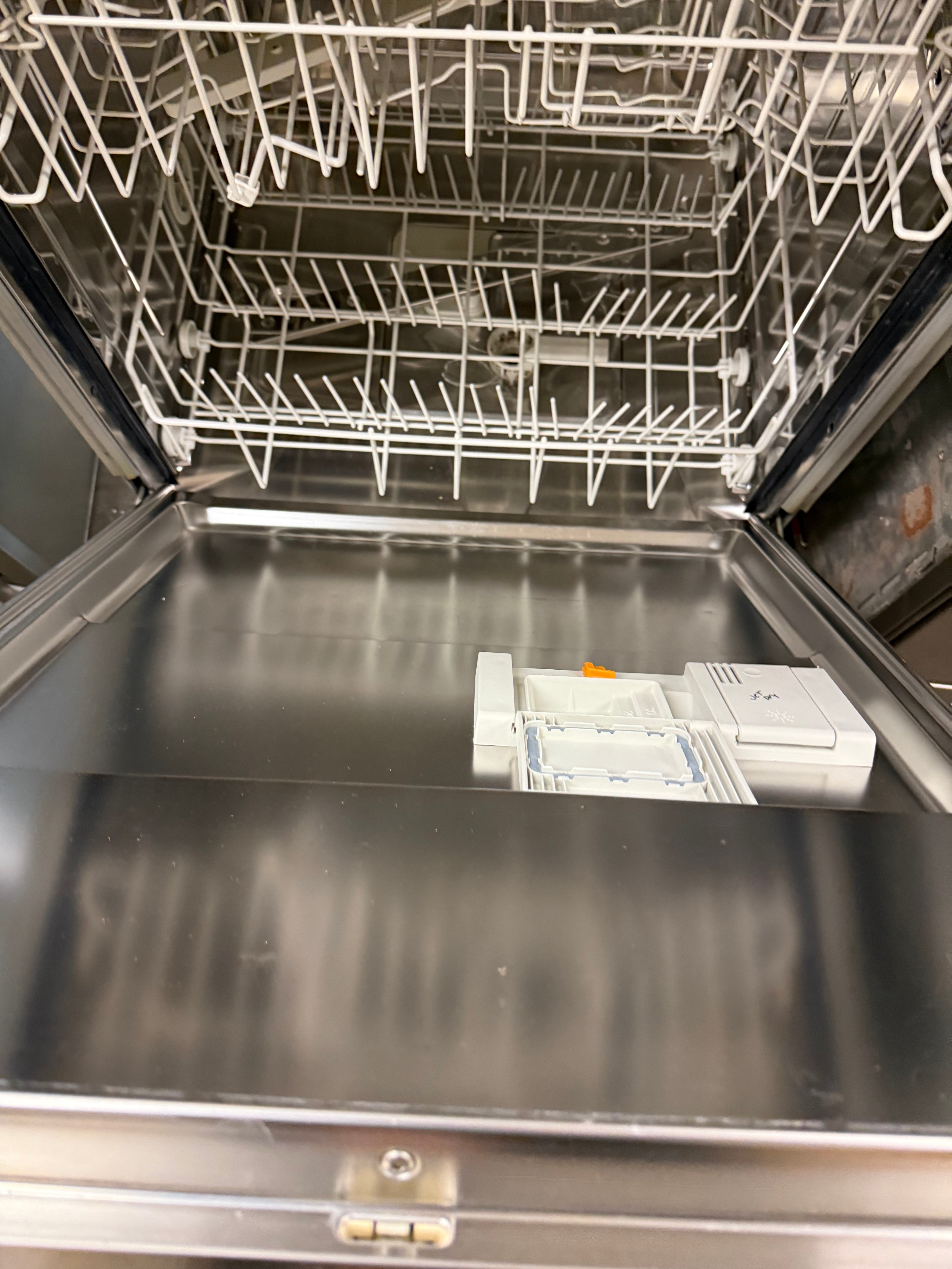 Miele Advanta Series G 2170 SCVI 24" Panel Ready Dishwasher