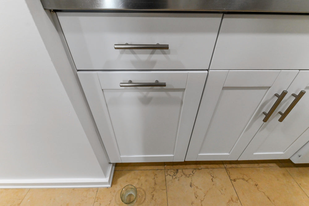 Heritage Transitional White Kitchen with Island and Stainless Steel Appliances
