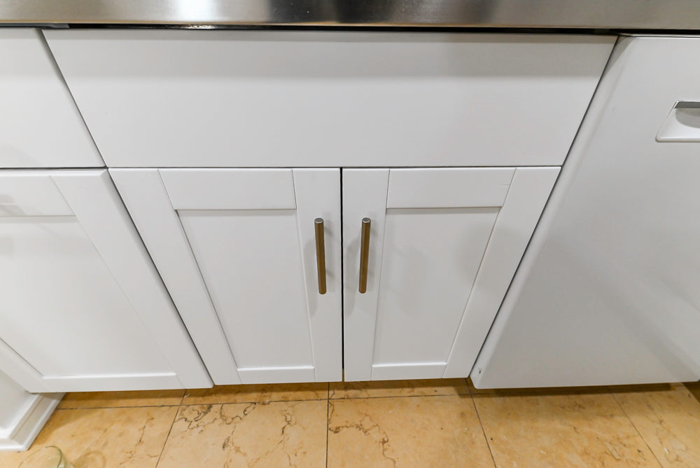 Heritage Transitional White Kitchen with Island and Stainless Steel Appliances