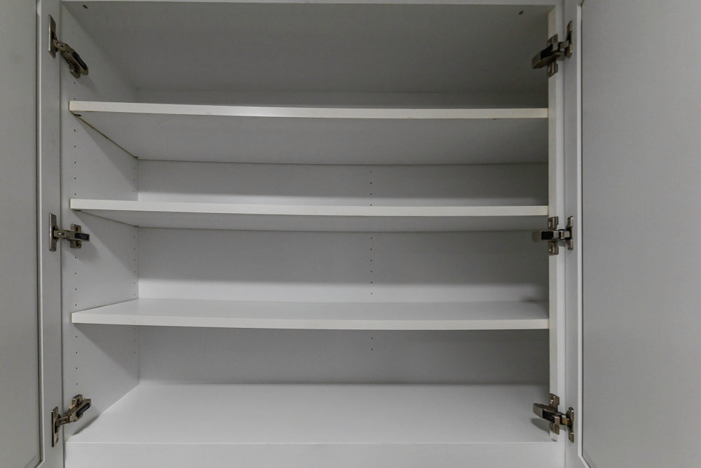Heritage Transitional White Kitchen with Island and Stainless Steel Appliances