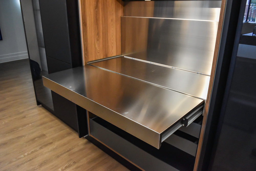 Doimo Cucine Modern Two-Tone Kitchen with Grey Island