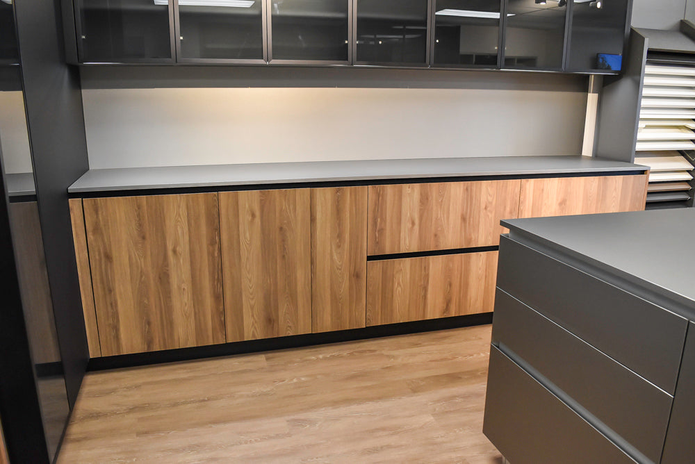 Doimo Cucine Modern Two-Tone Kitchen with Grey Island
